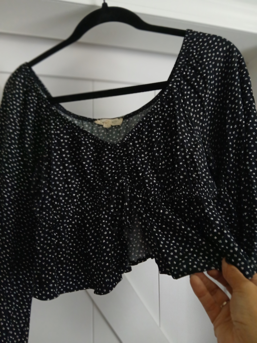 L.A. Hearts Black Floral Crop Top